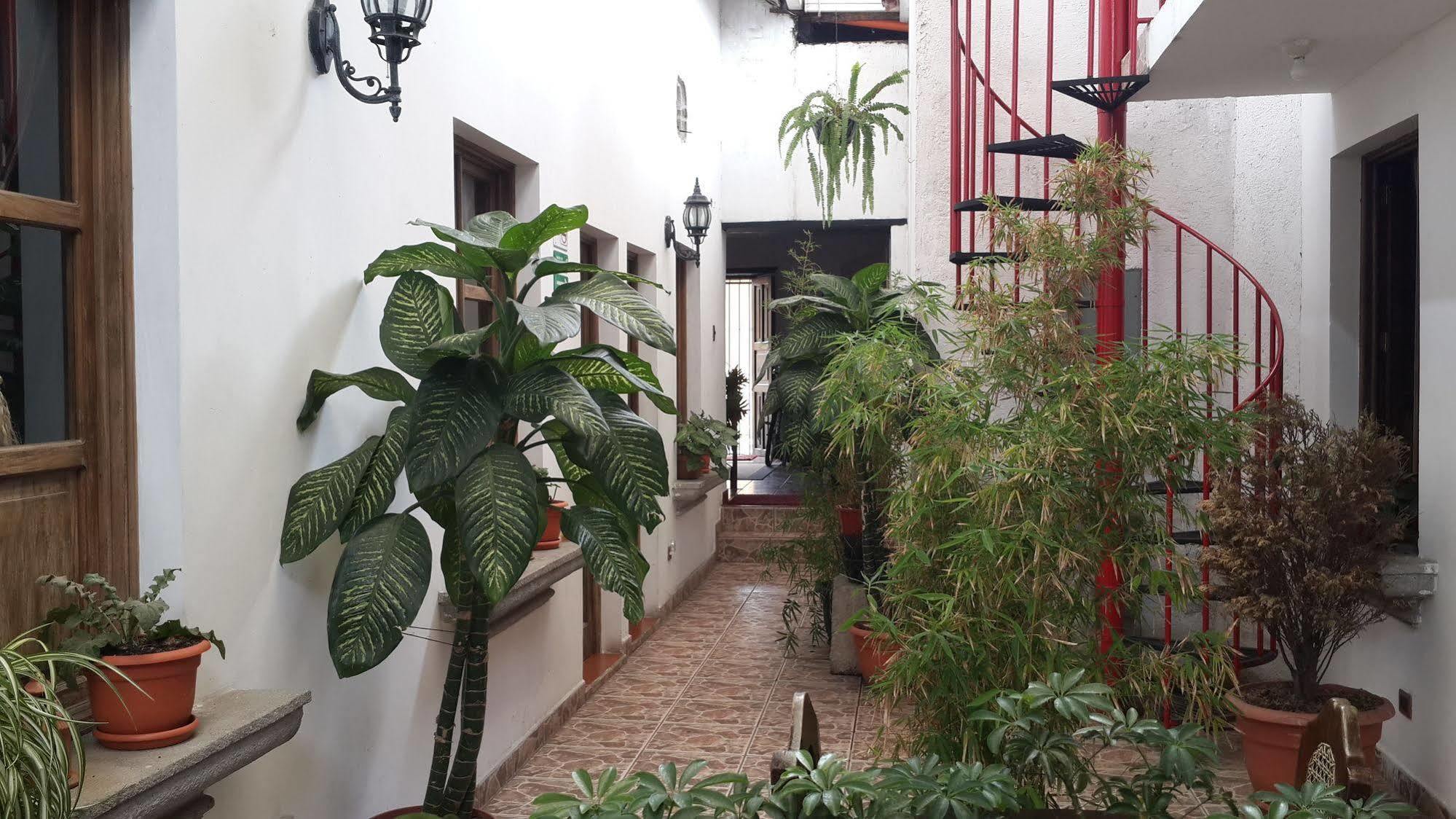 Hotel Las Piletas Антигуа-Гватемала Экстерьер фото